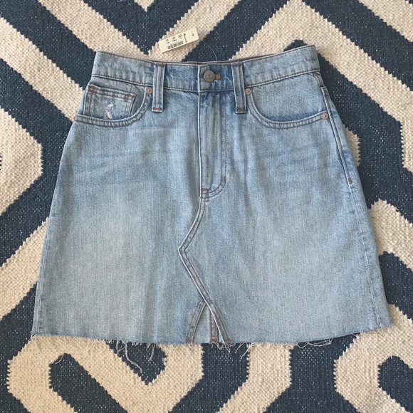 Madewell Denim Skirt - Picture 4 of 11